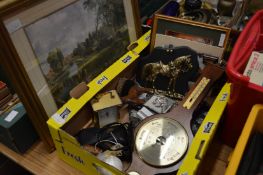 Decorative items to include pictures.