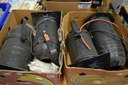 Two pairs of spotlights.