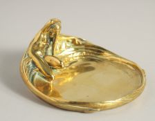 ARTHUR RUBENSTEIN. A BRONZE BOWL WITH A MERMAID. Signed 4.25ins.