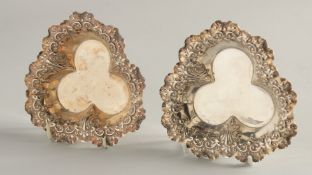 A PAIR OF SILVER CLOVER SHAPED BON BON DISHES. Sheffield 1895.