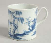 AN 18TH CENTURY WORCESTER RARE COFFEE CAN painted with the Landslip pattern, workman's mark.