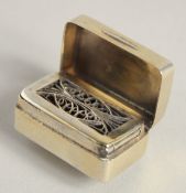 A GEORGE III SILVER GILT VINAIGRETTE. Birmingham 1800 by PEMBERTON.