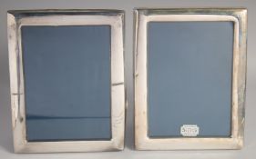 A PAIR OF PLAIN SILVER UPRIGHT PHOTOGRAPH FRAMES. London 1974.