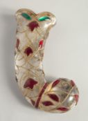A MUGHAL STYLE ROCK CRYSTAL DAGGER HANDLE, 14cm at widest point.
