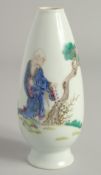 A SMALL CHINESE FAMILLE ROSE PORCELAIN VASE, painted with a sage holding a string of beads beside