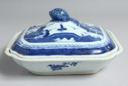A CHINESE BLUE AND WHITE PORCELAIN TUREEN AND COVER, the cover and interior decorated with landscape