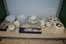 Royal Doulton Campagna tea service and other decorative china and ornaments.