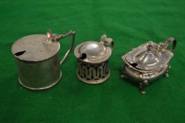 Silver and other condiments.