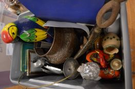 Miscellaneous collectables.