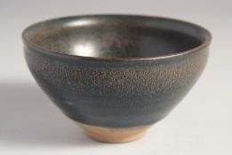 A CHINESE HARE'S FUR GLAZE POTTERY BOWL, 12cm diameter.