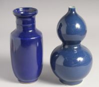TWO CHINESE BLUE GLAZE PORCELAIN VASES, double gourd vase: 19.5cm high, other vase: 18.5cm high, (