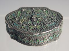 A VERY FINE 18TH CENTURY OTTOMAN ARMENIAN ENAMELLED SILVER SNUFF BOX, 5cm wide.