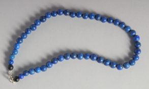 A LADIES' CHOKER.