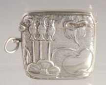 AN EDWARD VII UNMARKED SILVER ART NOUVEAU VESTA. 1.75ins x 1.75ins. Birmingham 1904.