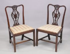 A VERY GOOD PAIR OF GEORGE III MAHOGANY SINGLE CHAIRS.