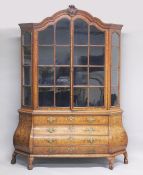 A GOOD 18TH CENTURY DUTCH MARQUETRY VITRINE with shaped top, pair of glazed doors and glazed