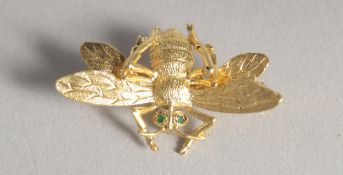 AN 18CT GOLD BUTTERFLY BROOCH.