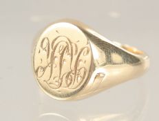 A RARE 9CT GOLD SIGNET RING with sliding hidden photo disc.