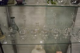 Modern glassware to include brandy balloons, decanters etc.