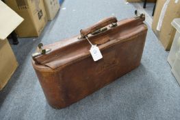 A leather doctors style case.