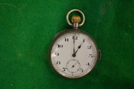 A gentlemen's silver cased pocket watch with repeat movement.