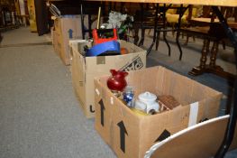 A large quantity of miscellaneous collectables.