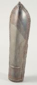 A 17TH CENTURY SOUTH INDIAN DECCANI STEEL ARM GUARD (DASTANA), 33.5cm long.