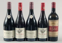 DOMAINE LA ROQUETE, CHATEAUNEUF DU PAPE, 2009. 2 BOTTLES TERRESE DE GALETS COTE DU RHONE, 2020. 2