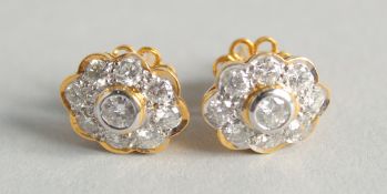 AN PAIR OF 18CT GOLD EDWARDIAN STYLE DIAMOND CLUSTER EARRINGS 2.2ct. VS/S1 clarity, H colour.