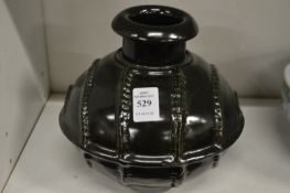 An unusual Chinese vase.