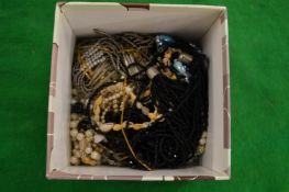 A box of bijouterie.