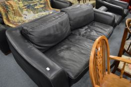 A good large Italian black leather sofa by Incanto.