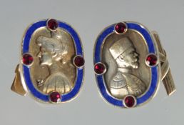 A GOOD PAIR OF SILVER AND BLUE ENAMEL CUFF LINKS.