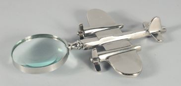 A NOVELTY CHROME AEROPLANE MAGNIFYING GLASS.