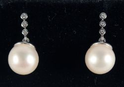 A PAIR OF 18CT GOLD, FRESHWATER PEARL AND DIAMOND DROP EARRINGS.