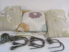 2 pairs of pinch pleat curtains - flower pattern approx. 27