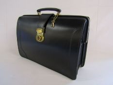 Papworth Cambridge England Expanding briefcase with key