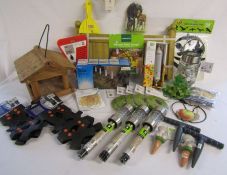 Large selection of outdoor garden items to include hanging bird table, garden planter, dibbers,