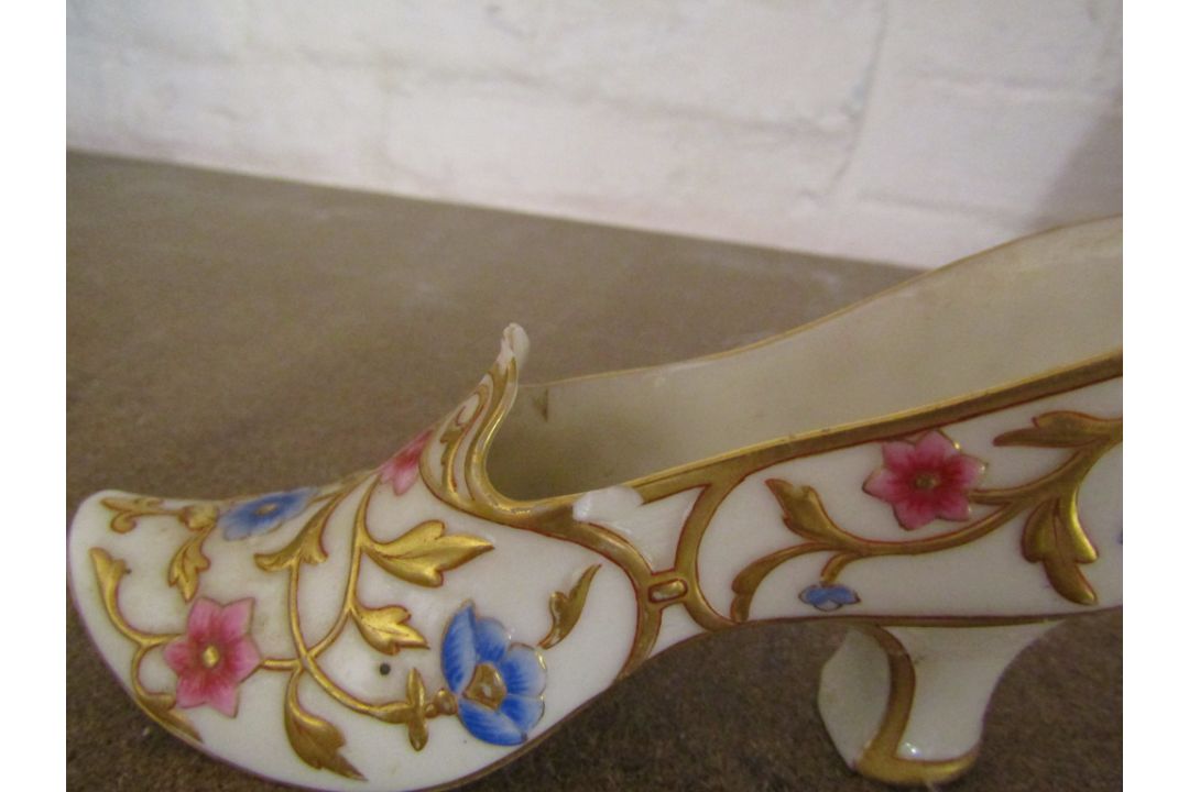 Collection of ceramic boots & 3 Beswick Siamese cats (some damage) - Image 9 of 12