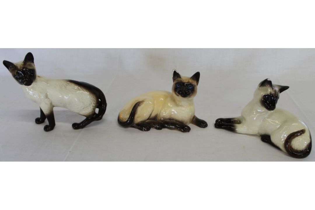 Collection of ceramic boots & 3 Beswick Siamese cats (some damage) - Image 2 of 12
