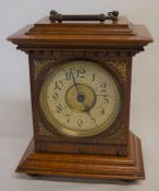 Small oak bracket clock Ht 21cm