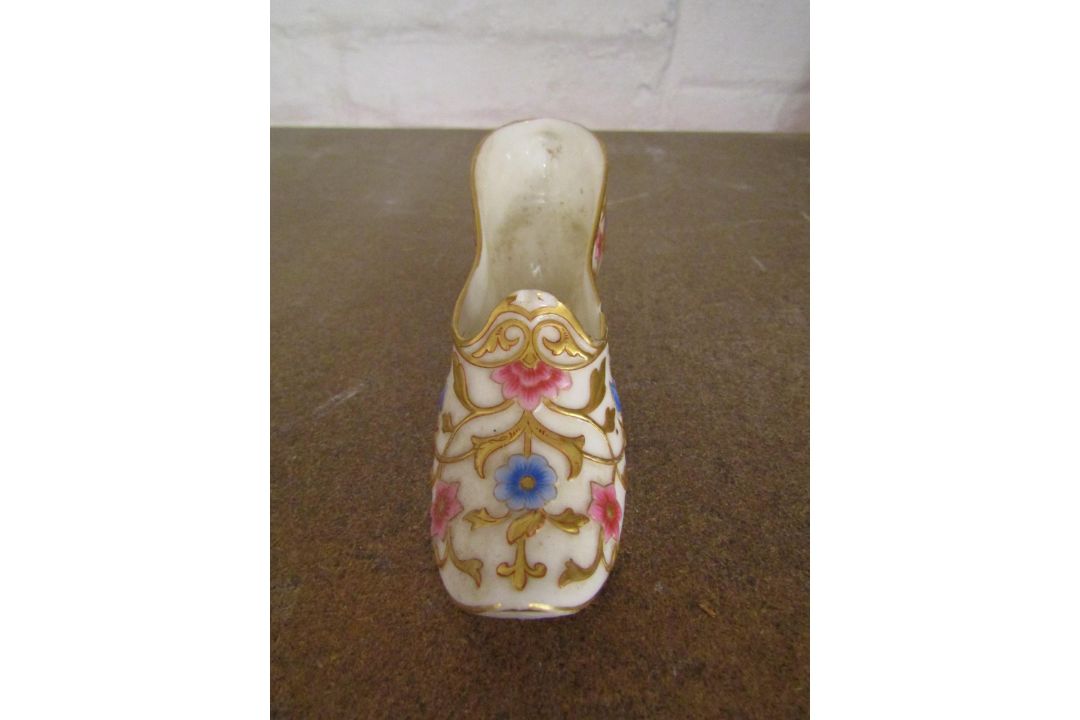 Collection of ceramic boots & 3 Beswick Siamese cats (some damage) - Image 10 of 12