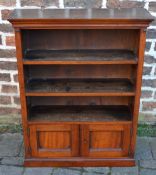 Victorian mahogany bookcase & cabinet Ht 87cm W 67cm (piece of beading missing to bottom side)