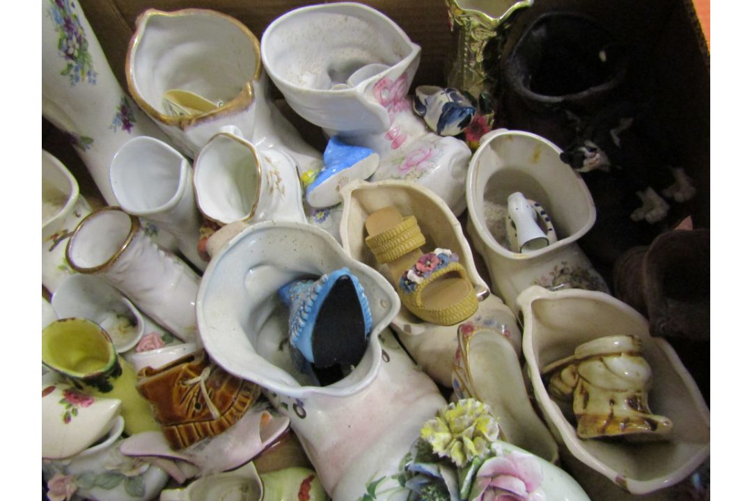 Collection of ceramic boots & 3 Beswick Siamese cats (some damage) - Image 5 of 12