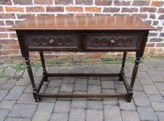 Oak side table with 2 drawers approx. L 104cm x W 75.5cm x D 46cm