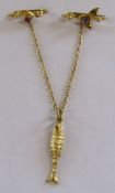 Hanging 15ct articulated fish pendant brooch total weight 3.4g