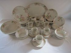 Royal Doulton 'Fresh Flowers' part dinner service
