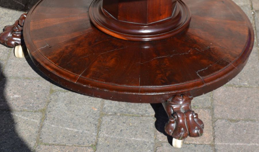 Victorian mahogany tilt top circular table on a pedestal with paw feet Dia. 132cm - Image 4 of 4