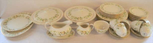 Royal Doulton Clairmont pattern part tea & dinner service
