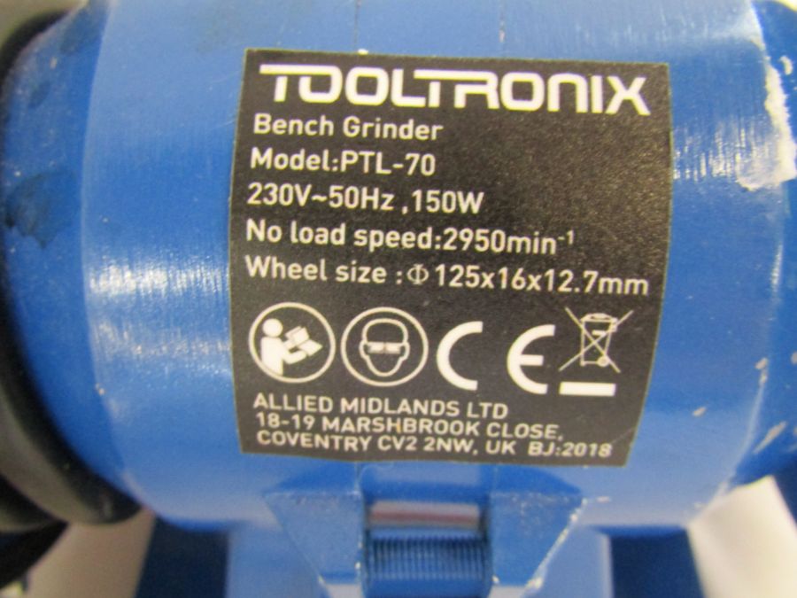 Chinese Ming part dinner service and a Tooltronix bench grinder PTL-70 - Image 4 of 5